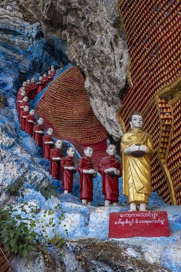 Many buddhas in the Kaw Ka Thawng cave