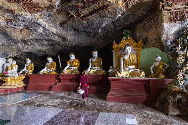 Cave filled with buddhas