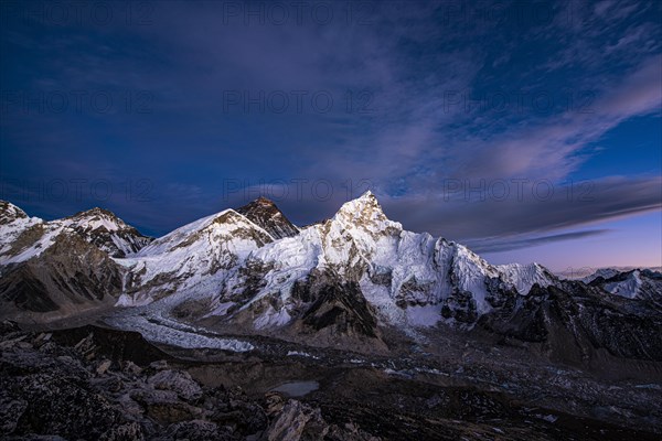 Sunset view from Kala Patthar of Mount Everest