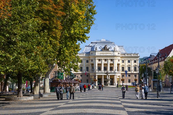 National Theatre with forecourt