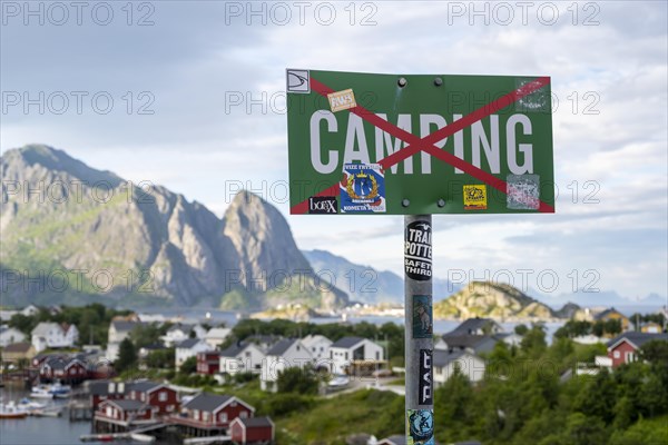 Sign Camping prohibited