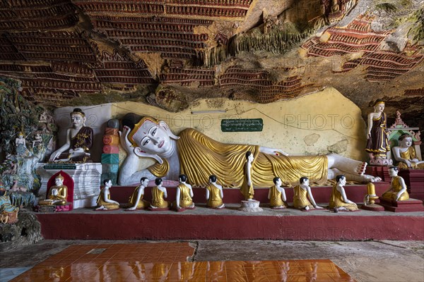 Cave filled with buddhas