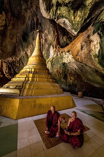 Cave filled with buddhas