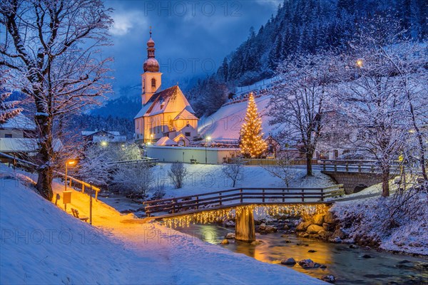 Painter's corner with Ramsauer Ache and parish church with Christmas fir tree