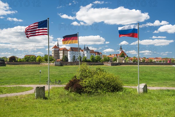 Memorial The Spirit of the Elbe commemorating the first meeting of Soviet and US troops on April 25