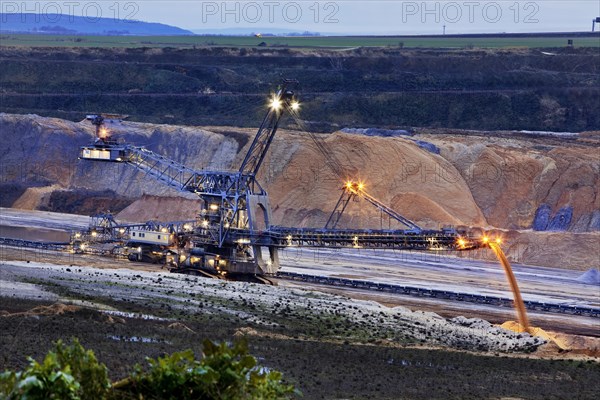 Lignite opencast mine with stacker