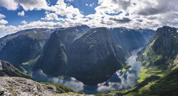 View from the top of Breiskrednosi