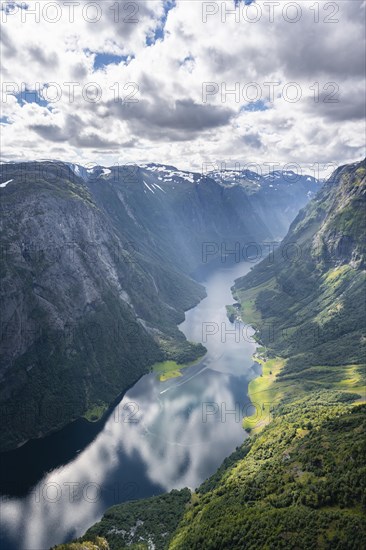 View from the top of Breiskrednosi