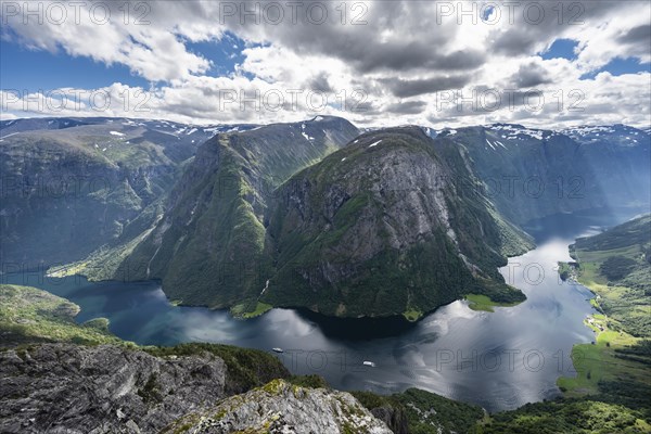 View from the top of Breiskrednosi