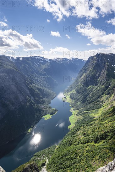 View from the top of Breiskrednosi