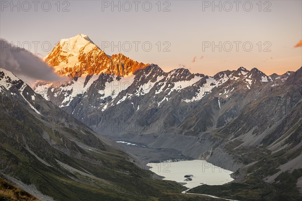 Mount Cook at sunset