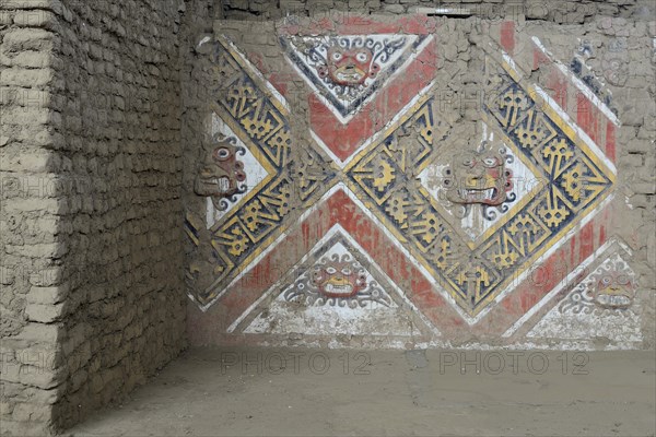 Colourful reliefs of the Moche culture on adobe walls