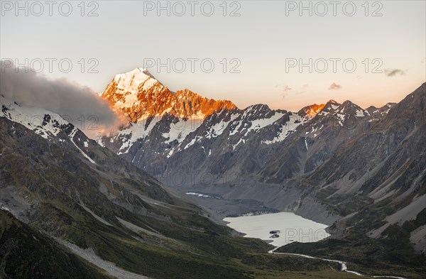 Mount Cook at sunset