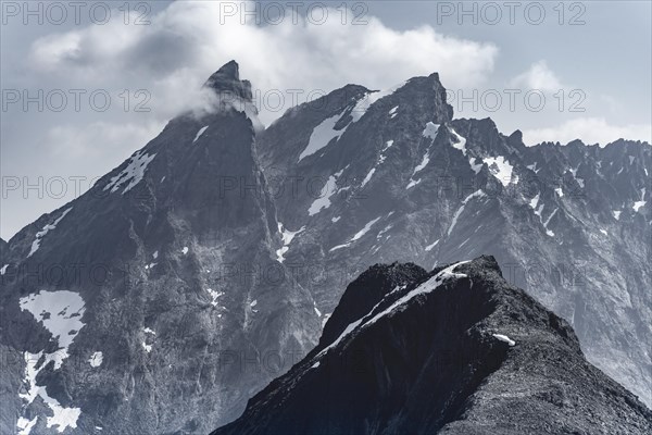 Cloudy mountains