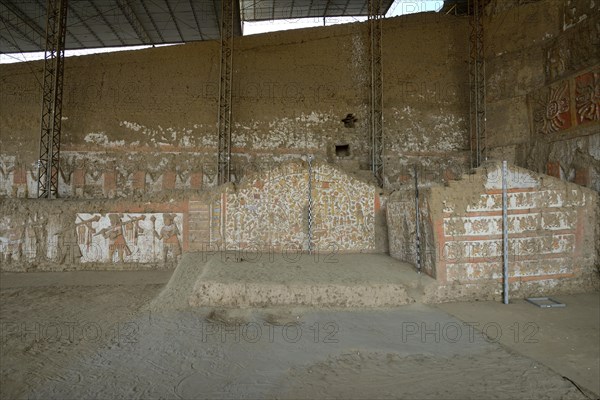 Colourful reliefs of the Moche culture on adobe walls