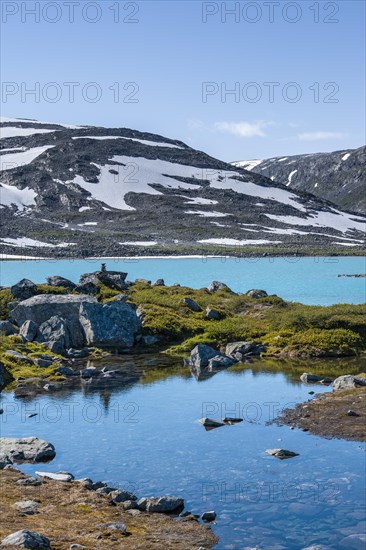 Turquoise lake and mountains