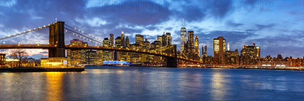 Skyline night city Manhattan panorama Brooklyn Bridge World Trade Center WTC in the