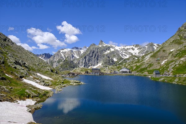 Lago del Gran San Bernardo