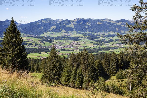 View into the Illertal valley between Oberstdorf and Sonthofen