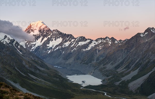 Mount Cook at sunset