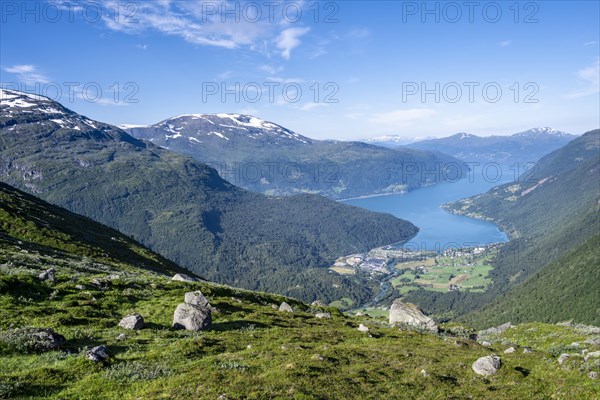 Fjord Innvikfjorden