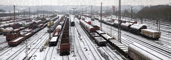 Train formation plant in the Vorhalle district in winter