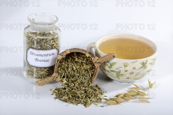 Cup oat straw tea