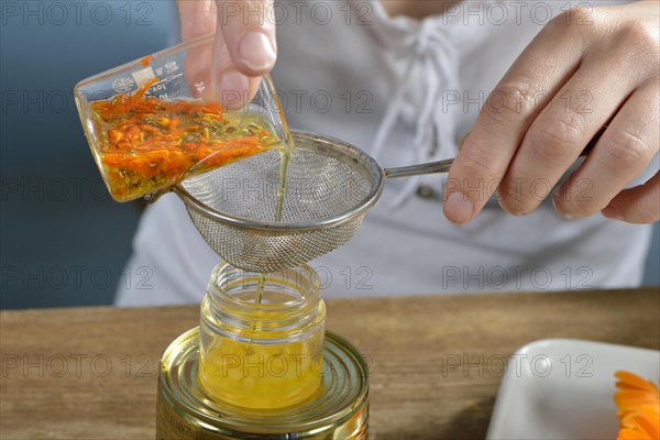 Production of yarrow and marigold ointment