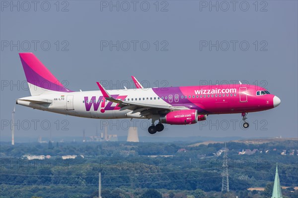 An Airbus A320 aircraft of Wizzair with registration number HA-LYO at Dortmund airport