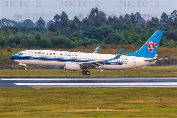 A China Southern Airlines Boeing 737-800 aircraft with registration number B-1952 at Chengdu Airport