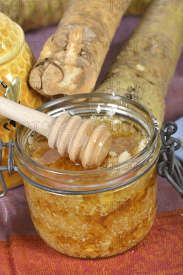 Production horseradish syrup