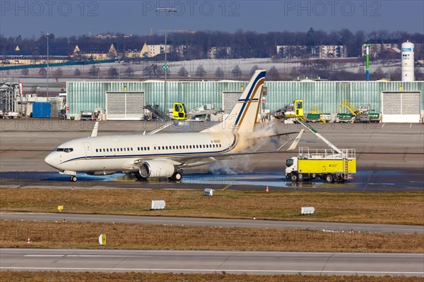 A Boeing 737-700