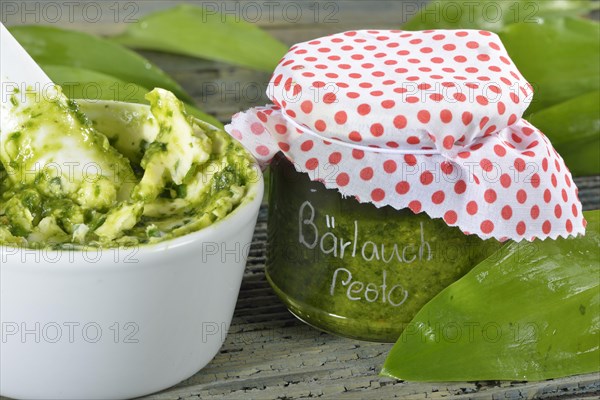 Production of wild garlic butter