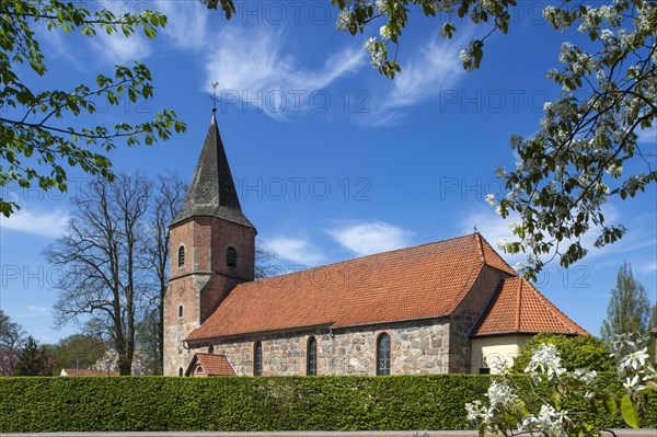 Feldsteinkirche