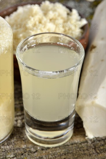 Production Horseradish wine