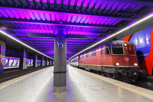 SBB locomotive Re 420 train at Zurich Airport