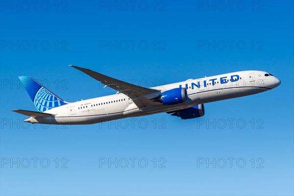A United Airlines Boeing 787-9 Dreamliner aircraft with registration number N29978 at Frankfurt Airport