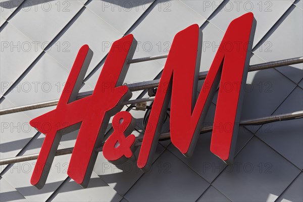 Logo H&M