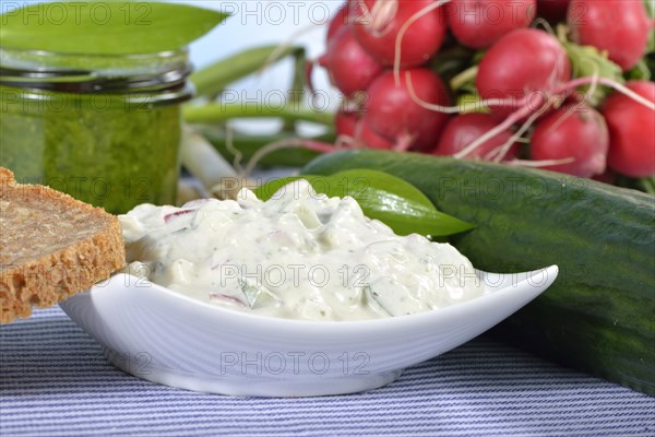 Spring dip with young onions