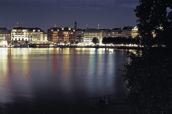 View across Inner Alster towards Jungfernstieg promenade