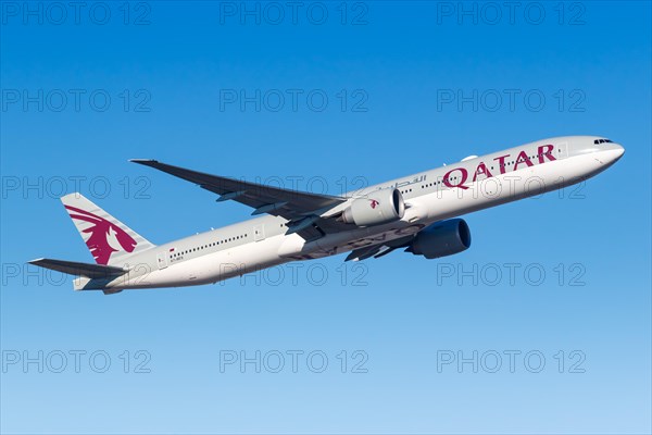 A Boeing 777-300ER aircraft of Qatar Airways with registration number A7-BES at Frankfurt Airport