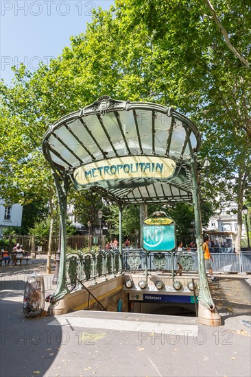 Metro Paris Metropolitain Entrance Station Abbesses Art Nouveau Portrait Metro Station Subway