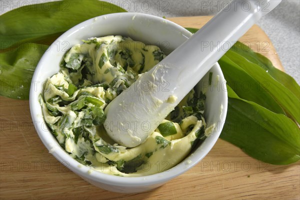 Making wild garlic butter