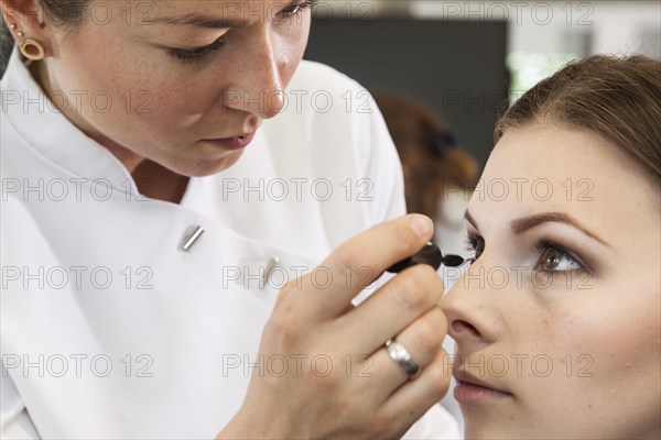 Practical training as a beautician with a vocational baccalaureate at the Elly-Heuss-Knapp-Schule