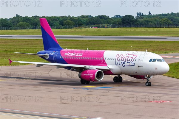 A Wizzair Airbus A320 with registration number HA-LWD at London Airport
