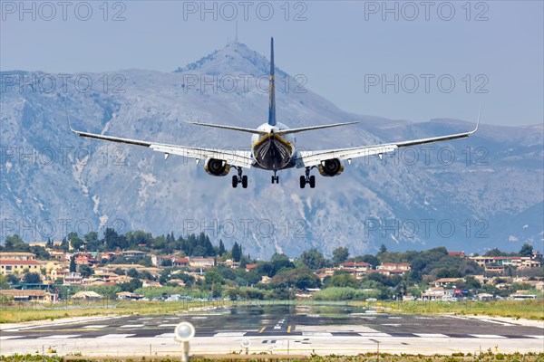 A Ryanair Boeing 737-800 lands at Corfu Airport