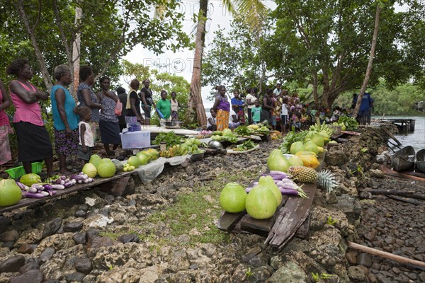 Market on Telina Island