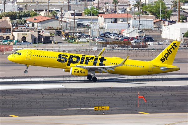 An Airbus A321 aircraft of Spirit Airlines with registration N686NK at Phoenix airport