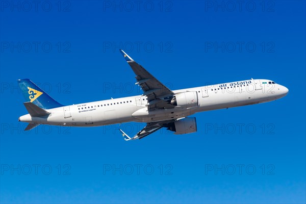 An Air Astana Airbus A321neo with registration number P4-KDF at Frankfurt Airport