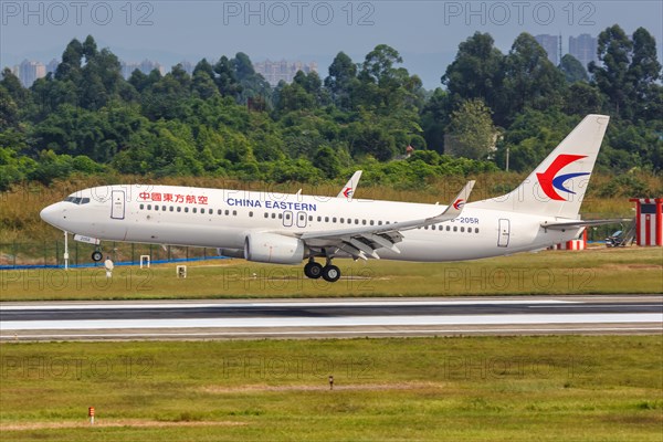 A China Eastern Airlines Boeing 737-800 aircraft with registration number B-205R at Chengdu Airport